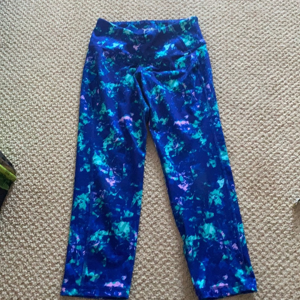 Old Navy XS Go-Dry Stretchy Capris